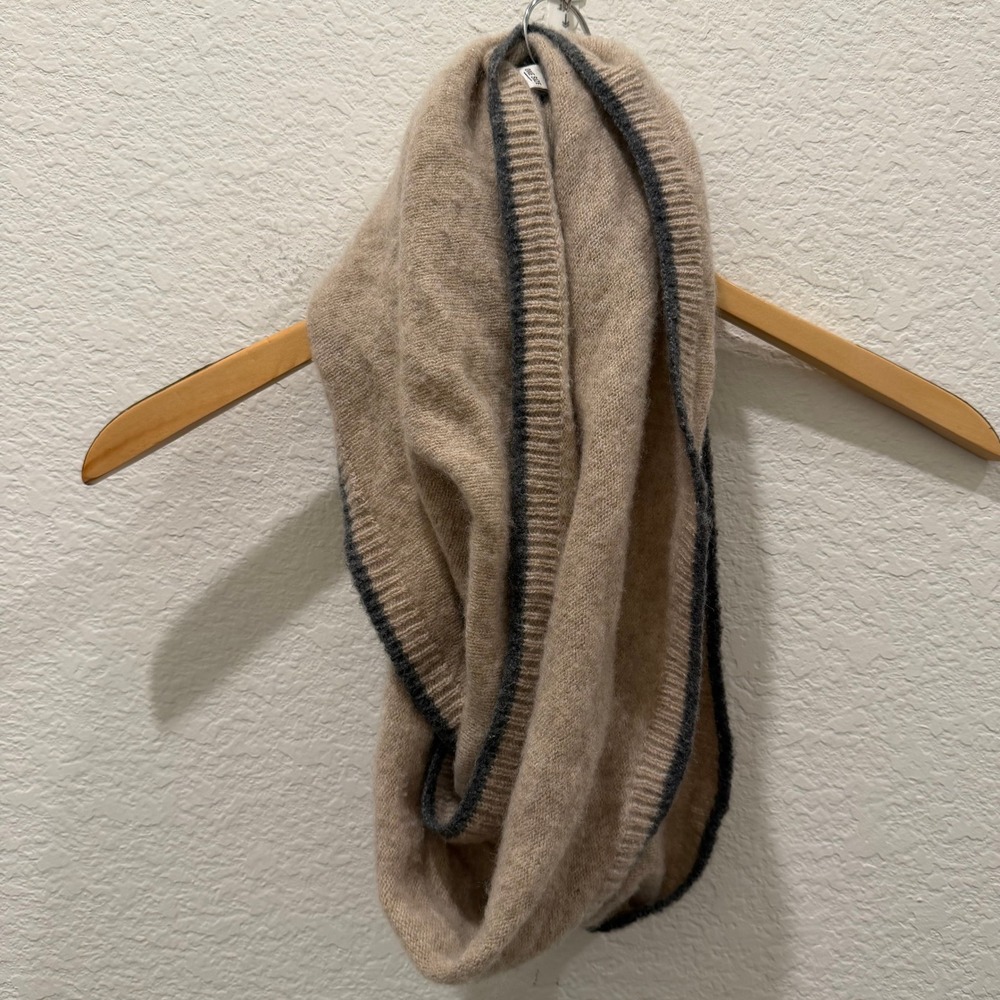 Banana Republic 100% Cashmere Infinity Scarf Tan Beige Grey Tipped Edge Snood